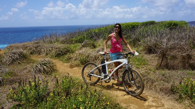 Melhor forma de conhecer a ilha: pedalando.